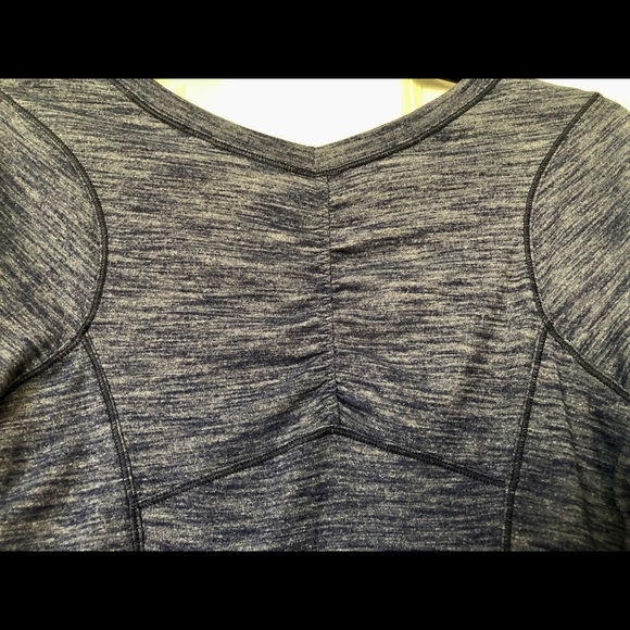 ***SOLD***Lululemon 5 Mile Long Sleeve Top - Picture 4 of 5